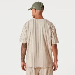 New Era Pinstripe Oversized Tee 7 New Era Pinstripe Oversized Tee -Nike Verkäufe 200012817 3 600x600
